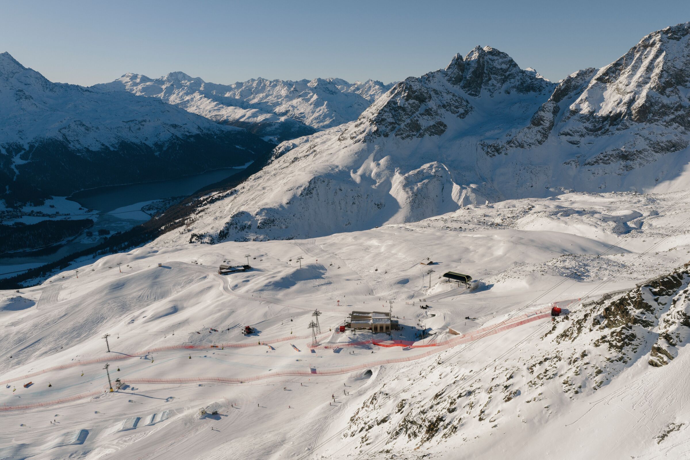 Mit den Skis an die Weltcup Rennen